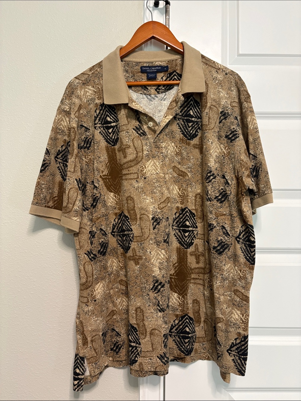 Daniel Cremieux Men's Beige and Black Patterned Polo